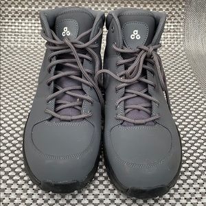 Youth Nike boots/sneakers
